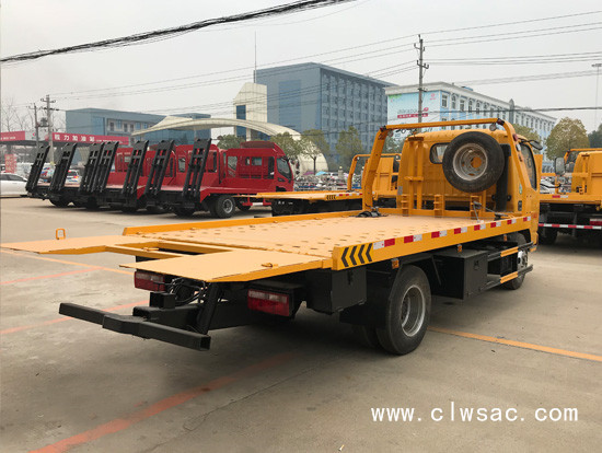 ����С������һ�ж��������ϳ�