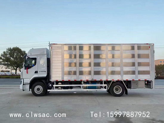 �������������������䳵����