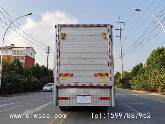 ��������8x4�������䳵����