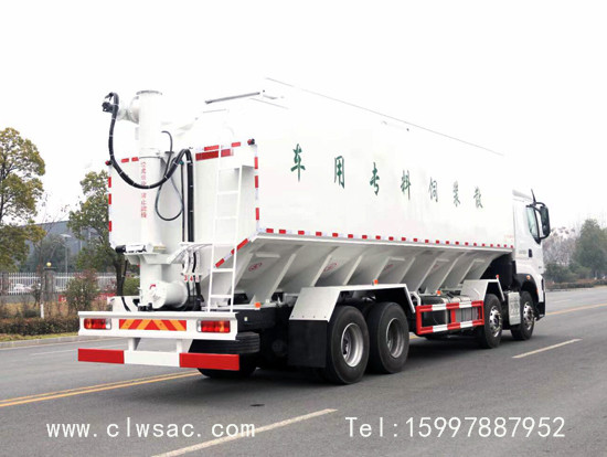 ��������ǰ�ĺ��40��ɢװ�������䳵����